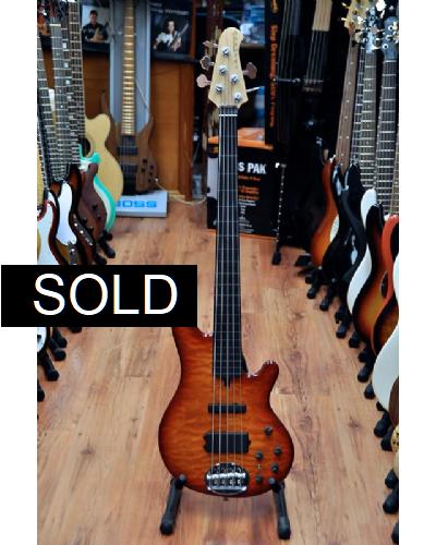 Lakland Skyline 5502 Deluxe Fretless